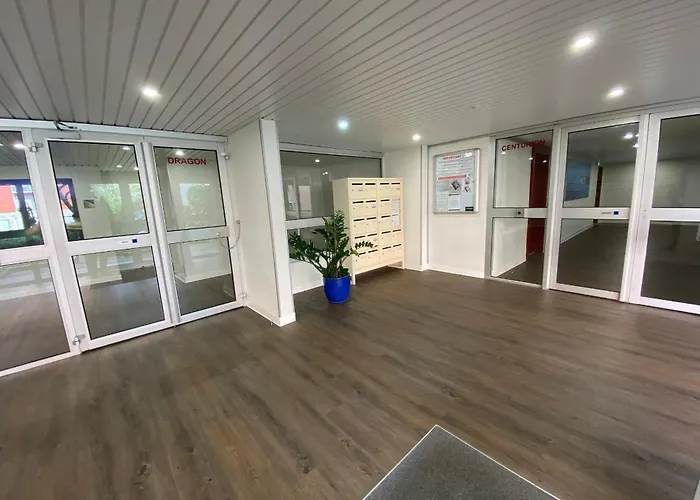 شقة Avec Terrasse & Parking Securise - Fr-1-374-243 *