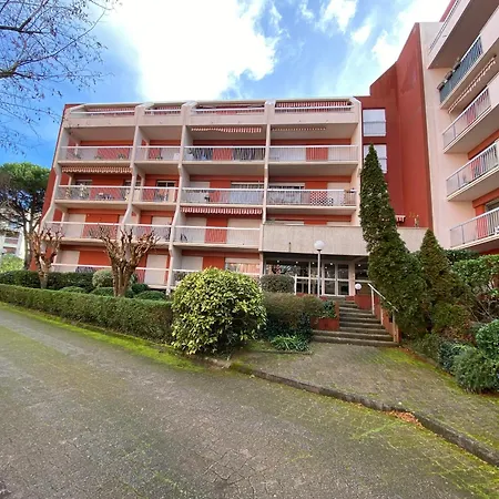 Apartment Avec Terrasse & Parking Securise - Fr-1-374-243 *